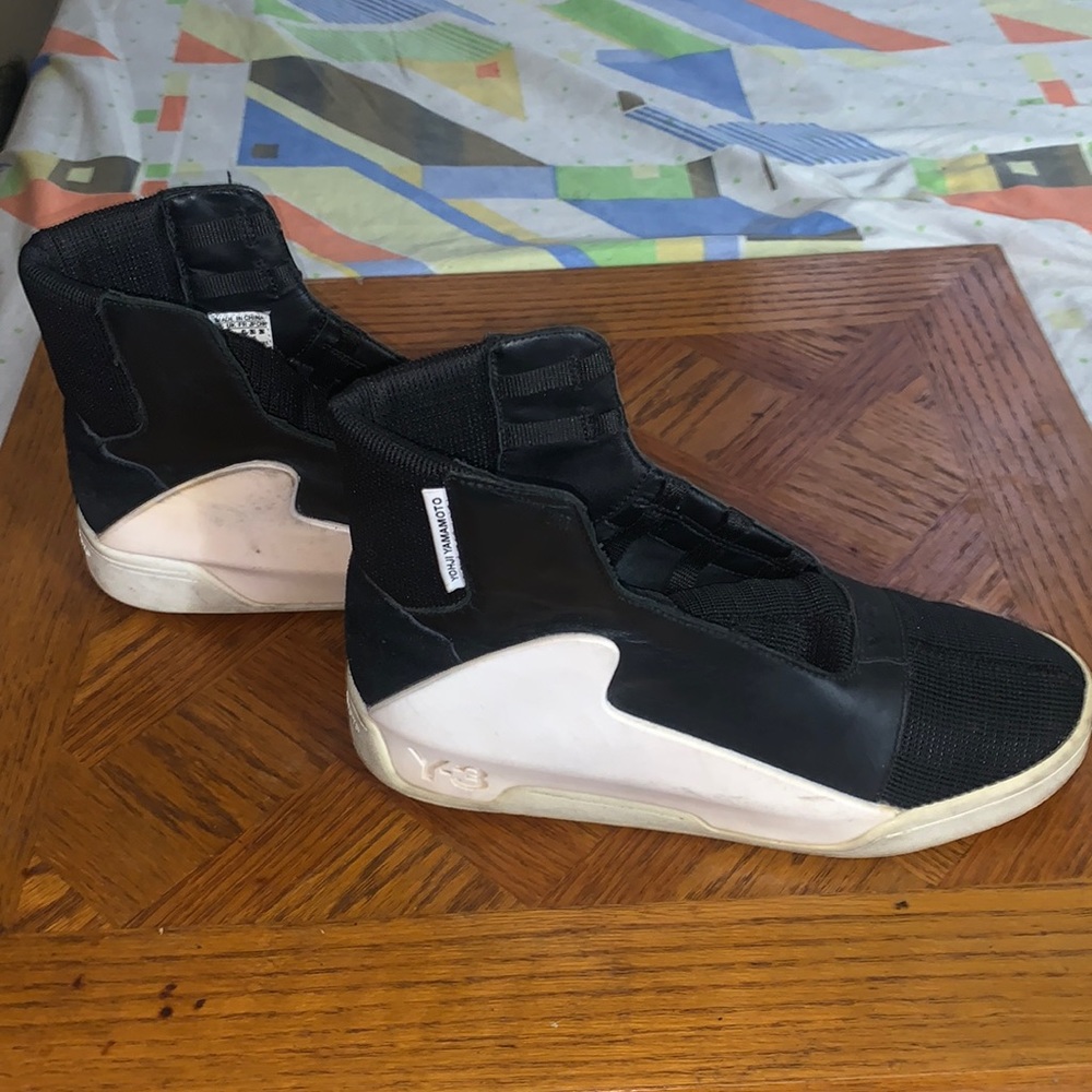 Yohji yamamoto Y3 High top black sneakers size 8 1/2 laces is not included